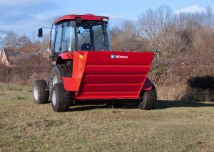 R-SAN700 Winton Pro Sand Spreader Top Dresser