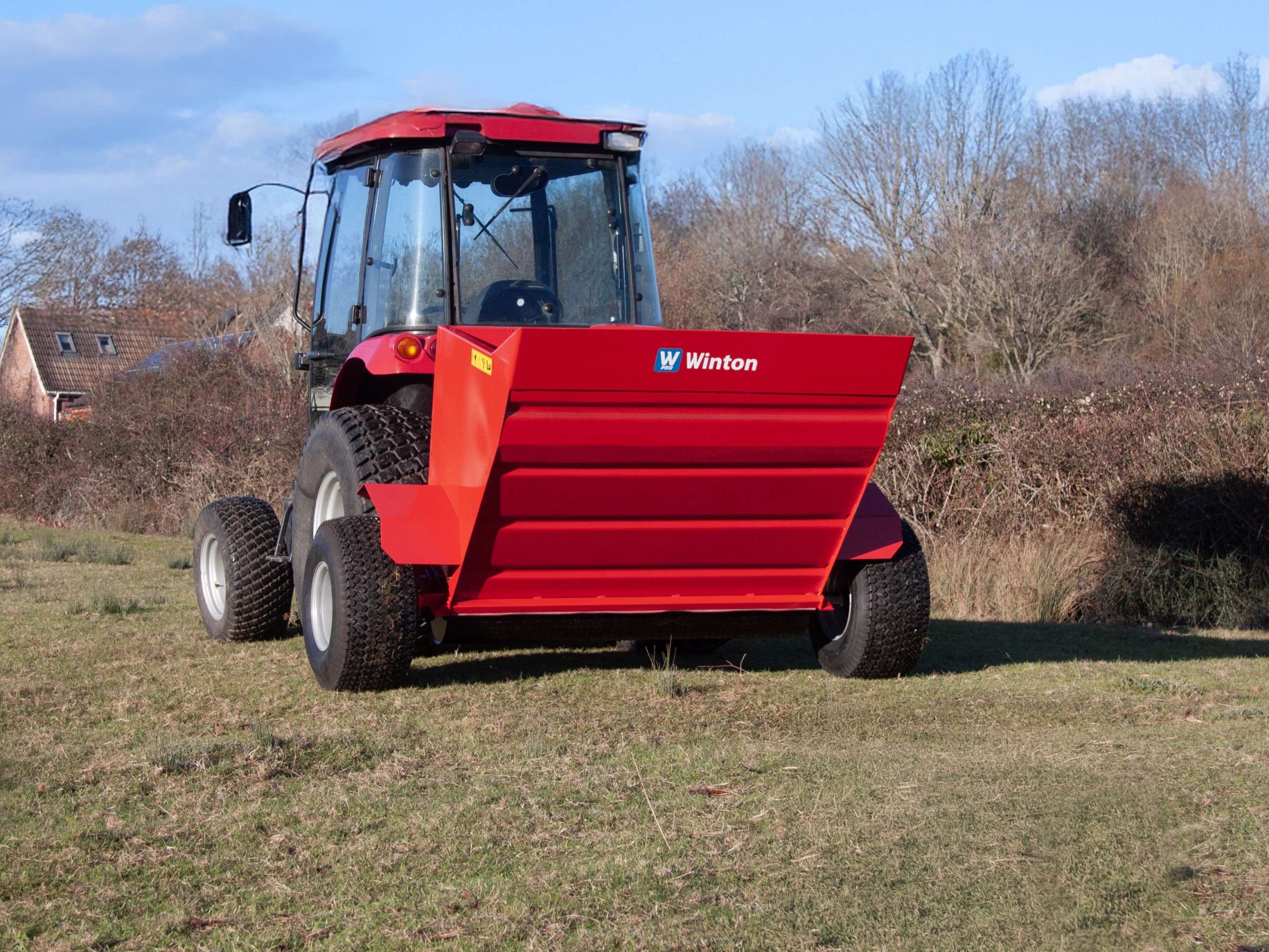 R-SAN700 Winton Pro Sand Spreader Top Dresser
