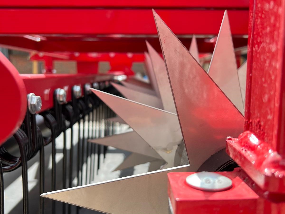 W-MT Winton Pro Turf Groomer